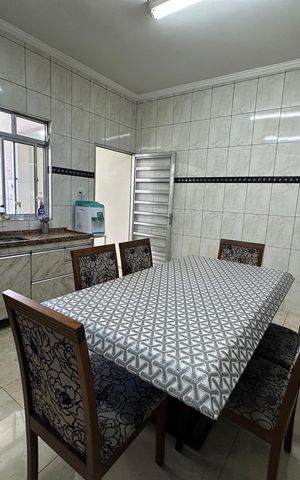 Casa à venda com 342m², 3 quartos e 4 vagas Casa à venda com 342m², 3 quartos e 4 vagasCozinha