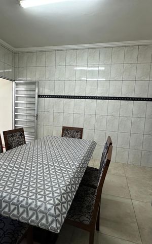 Casa à venda com 342m², 3 quartos e 4 vagas Casa à venda com 342m², 3 quartos e 4 vagasCozinha