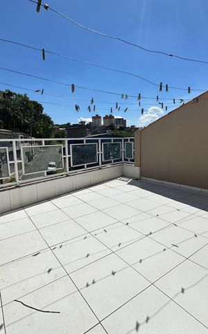 Casa à venda com 342m², 3 quartos e 4 vagas Casa à venda com 342m², 3 quartos e 4 vagasVaranda