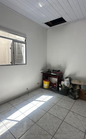 Casa à venda com 342m², 3 quartos e 4 vagas Casa à venda com 342m², 3 quartos e 4 vagasEscritório 1