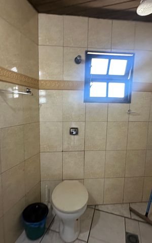 Casa à venda com 342m², 3 quartos e 4 vagas Casa à venda com 342m², 3 quartos e 4 vagasBanheiro da Suíte 1