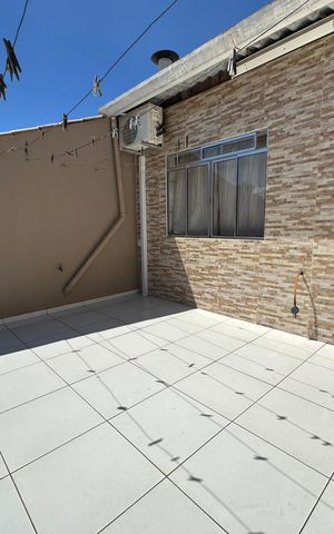 Casa à venda com 342m², 3 quartos e 4 vagas Casa à venda com 342m², 3 quartos e 4 vagasVaranda