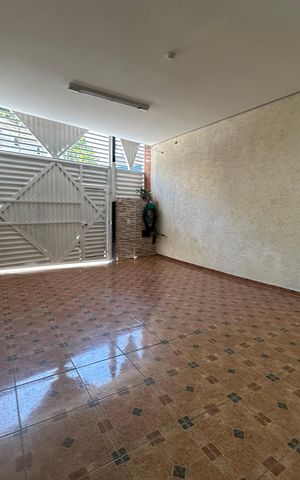 Casa à venda com 342m², 3 quartos e 4 vagas Casa à venda com 342m², 3 quartos e 4 vagasGaragem