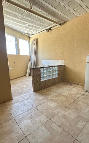 Casa à venda com 342m², 3 quartos e 4 vagas Casa à venda com 342m², 3 quartos e 4 vagasQuintal