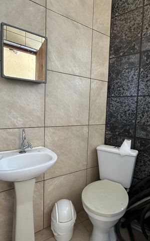 Casa à venda com 342m², 3 quartos e 4 vagas Casa à venda com 342m², 3 quartos e 4 vagasBanheiro