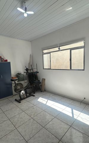 Casa à venda com 342m², 3 quartos e 4 vagas Casa à venda com 342m², 3 quartos e 4 vagasEscritório 1