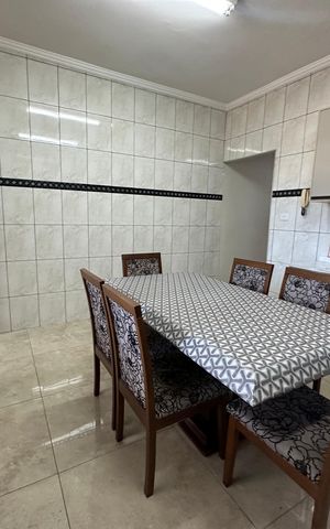 Casa à venda com 342m², 3 quartos e 4 vagas Casa à venda com 342m², 3 quartos e 4 vagasCozinha