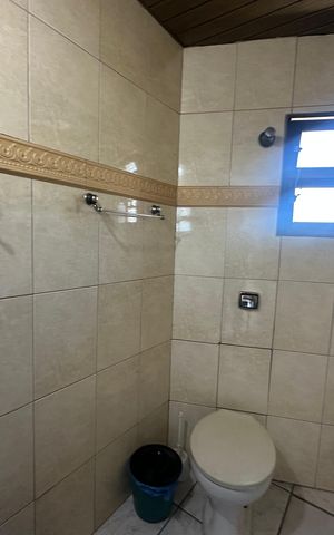 Casa à venda com 342m², 3 quartos e 4 vagas Casa à venda com 342m², 3 quartos e 4 vagasBanheiro da Suíte 1