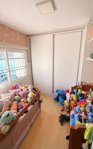Casa de condomínio à venda com 257m², 4 quartos e 2 vagas Casa de condomínio à venda com 257m², 4 quartos e 2 vagasQuarto
