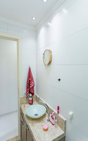 Casa à venda com 100m², 3 quartos e 3 vagasBanheiro
