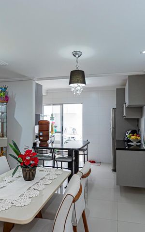 Casa à venda com 100m², 3 quartos e 3 vagasCopa