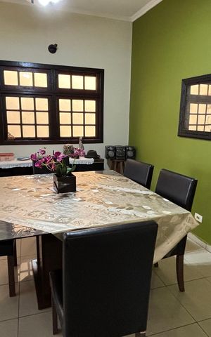 Casa para alugar com 400m², 4 quartos e 6 vagas