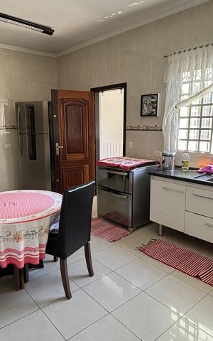 Casa para alugar com 400m², 4 quartos e 6 vagas