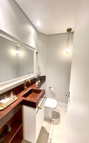 Apartamento à venda com 340m², 4 quartos e 3 vagas Apartamento à venda com 340m², 4 quartos e 3 vagasBanheiro