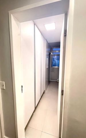 Apartamento à venda com 340m², 4 quartos e 3 vagas Apartamento à venda com 340m², 4 quartos e 3 vagasQuarto 1