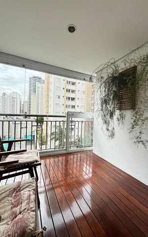 Apartamento à venda com 75m², 1 quarto e 2 vagas Apartamento à venda com 75m², 1 quarto e 2 vagasVaranda