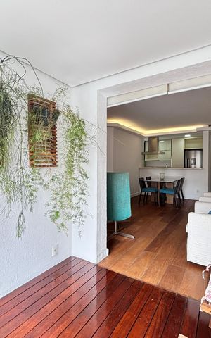 Apartamento à venda com 75m², 1 quarto e 2 vagas Apartamento à venda com 75m², 1 quarto e 2 vagasVaranda