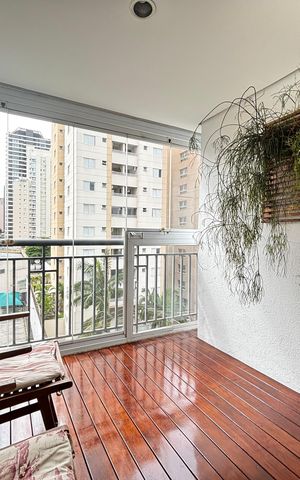 Apartamento à venda com 75m², 1 quarto e 2 vagas Apartamento à venda com 75m², 1 quarto e 2 vagasVaranda