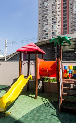 Apartamento para alugar com 68m², 2 quartos e 1 vagaÁrea comum - Playground