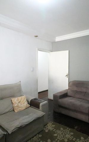 Casa à venda com 277m², 3 quartos e 2 vagas Casa à venda com 277m², 3 quartos e 2 vagasSala
