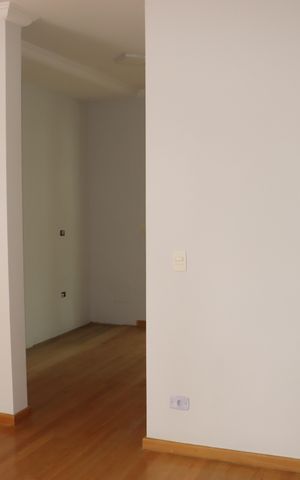 Casa de condomínio para alugar com 517m², 5 quartos e 4 vagasSuíte