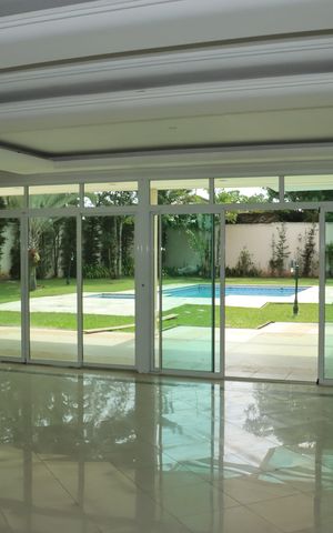 Casa de condomínio para alugar com 517m², 5 quartos e 4 vagasSala
