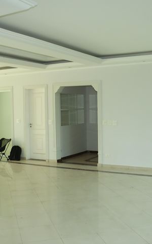 Casa de condomínio para alugar com 517m², 5 quartos e 4 vagasSala
