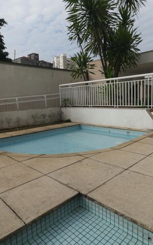 Apartamento à venda com 76m², 2 quartos e 1 vagaÁrea comum - Piscina