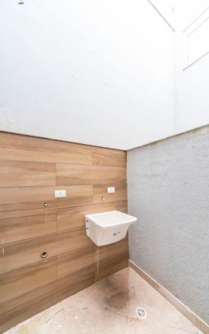 Casa à venda com 150m², 3 quartos e 4 vagas Casa à venda com 150m², 3 quartos e 4 vagasÁrea de Serviço