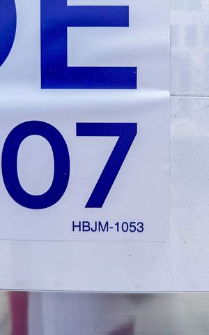 Casa à venda com 150m², 3 quartos e 4 vagas Casa à venda com 150m², 3 quartos e 4 vagasPlaca Instalada na Fachada