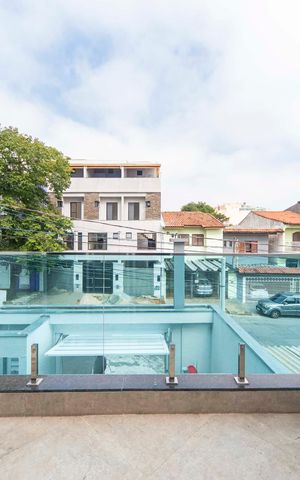 Casa à venda com 150m², 3 quartos e 4 vagas Casa à venda com 150m², 3 quartos e 4 vagasVaranda da Sala