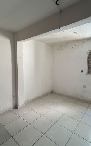 Casa à venda com 450m², 6 quartos e 4 vagas Casa à venda com 450m², 6 quartos e 4 vagasQuarto 4