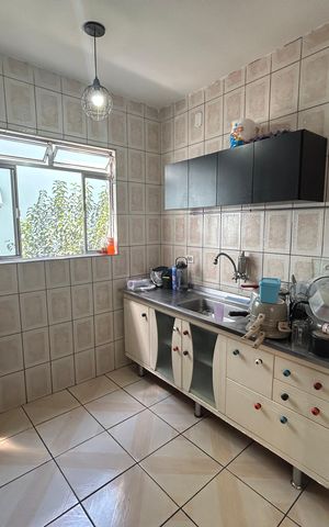 Casa à venda com 450m², 6 quartos e 4 vagas Casa à venda com 450m², 6 quartos e 4 vagasCozinha