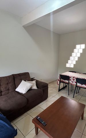 Casa à venda com 450m², 6 quartos e 4 vagas Casa à venda com 450m², 6 quartos e 4 vagasSala