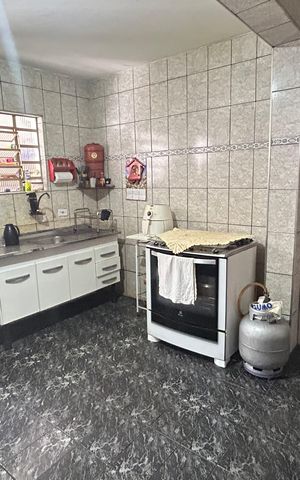 Casa à venda com 450m², 6 quartos e 4 vagas Casa à venda com 450m², 6 quartos e 4 vagasCozinha 2