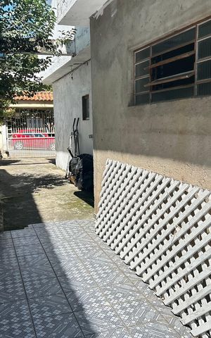 Casa à venda com 450m², 6 quartos e 4 vagas Casa à venda com 450m², 6 quartos e 4 vagasQuintal