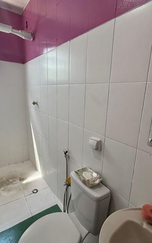Casa à venda com 450m², 6 quartos e 4 vagas Casa à venda com 450m², 6 quartos e 4 vagasBanheiro 1