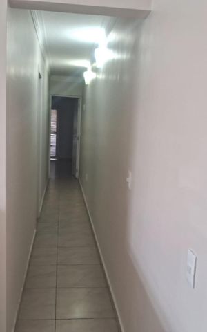 Casa à venda com 200m², 4 quartos e 2 vagas Casa à venda com 200m², 4 quartos e 2 vagasCorredor