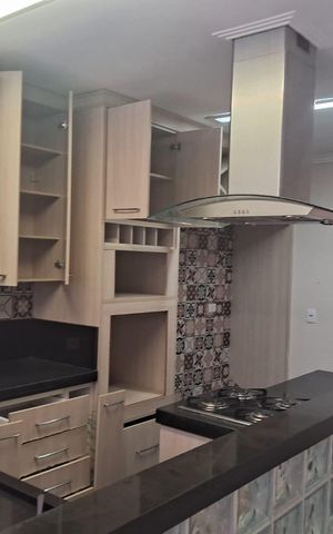 Casa à venda com 200m², 4 quartos e 2 vagas Casa à venda com 200m², 4 quartos e 2 vagasCozinha