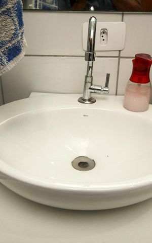 Casa à venda com 200m², 5 quartos e 1 vaga Casa à venda com 200m², 5 quartos e 1 vagaBanheiro 1
