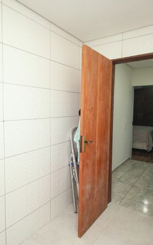 Casa à venda com 200m², 5 quartos e 1 vaga Casa à venda com 200m², 5 quartos e 1 vagaBanheiro da Suíte