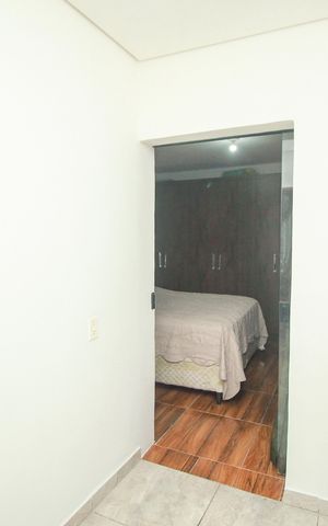 Casa à venda com 200m², 5 quartos e 1 vaga Casa à venda com 200m², 5 quartos e 1 vagaCloset