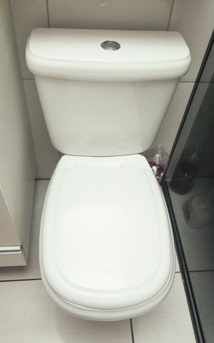 Casa à venda com 200m², 5 quartos e 1 vaga Casa à venda com 200m², 5 quartos e 1 vagaBanheiro 2