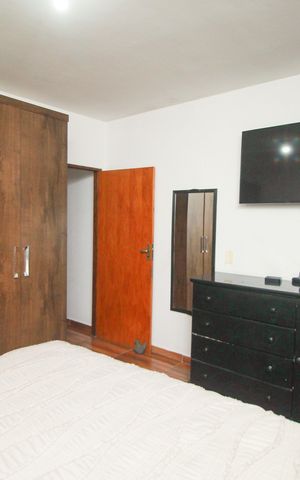 Casa à venda com 200m², 5 quartos e 1 vaga Casa à venda com 200m², 5 quartos e 1 vagaSuíte