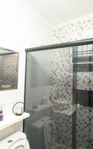 Casa à venda com 200m², 5 quartos e 1 vaga Casa à venda com 200m², 5 quartos e 1 vagaBanheiro 2