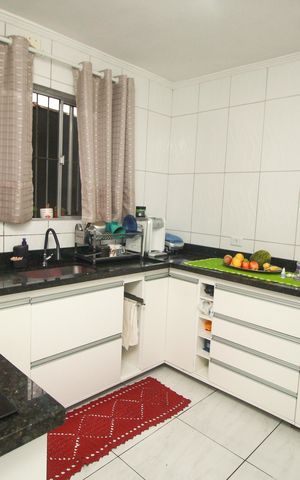 Casa à venda com 200m², 5 quartos e 1 vaga Casa à venda com 200m², 5 quartos e 1 vagaCozinha