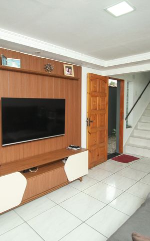 Casa à venda com 200m², 5 quartos e 1 vaga Casa à venda com 200m², 5 quartos e 1 vagaSala