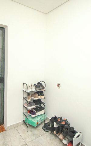 Casa à venda com 200m², 5 quartos e 1 vaga Casa à venda com 200m², 5 quartos e 1 vagaCloset