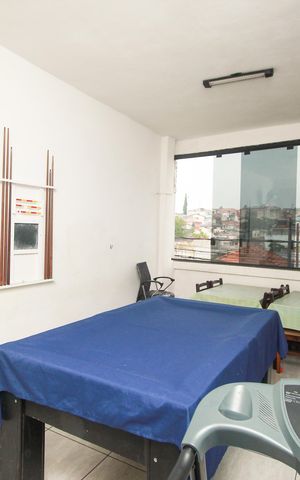 Casa à venda com 200m², 5 quartos e 1 vaga Casa à venda com 200m², 5 quartos e 1 vagaEspaço Gourmet