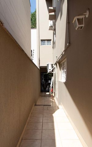 Casa para alugar com 232m², 4 quartos e 3 vagas